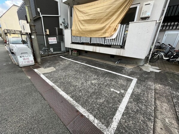 フレスマンション江坂の物件外観写真